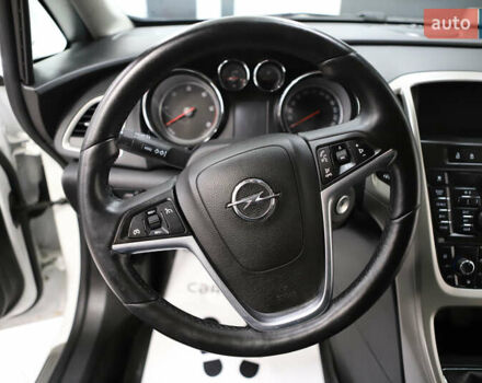 Белый Опель Астра, объемом двигателя 1.7 л и пробегом 140 тыс. км за 7700 $, фото 52 на Automoto.ua