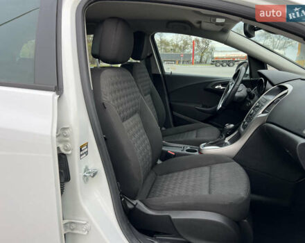 Белый Опель Астра, объемом двигателя 1.4 л и пробегом 170 тыс. км за 7600 $, фото 21 на Automoto.ua