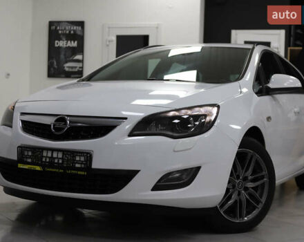 Белый Опель Астра, объемом двигателя 1.7 л и пробегом 140 тыс. км за 7700 $, фото 8 на Automoto.ua