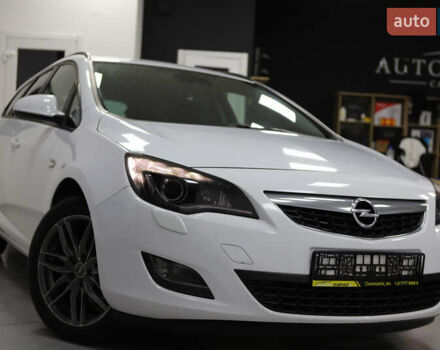 Белый Опель Астра, объемом двигателя 1.7 л и пробегом 140 тыс. км за 7700 $, фото 19 на Automoto.ua