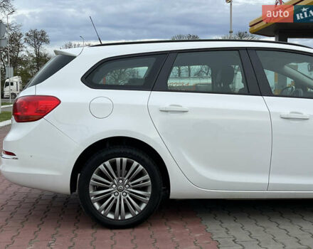 Белый Опель Астра, объемом двигателя 1.4 л и пробегом 170 тыс. км за 7600 $, фото 6 на Automoto.ua