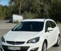 Белый Опель Астра, объемом двигателя 1.7 л и пробегом 218 тыс. км за 8000 $, фото 3 на Automoto.ua