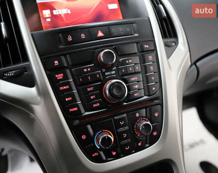 Белый Опель Астра, объемом двигателя 1.7 л и пробегом 140 тыс. км за 7700 $, фото 59 на Automoto.ua