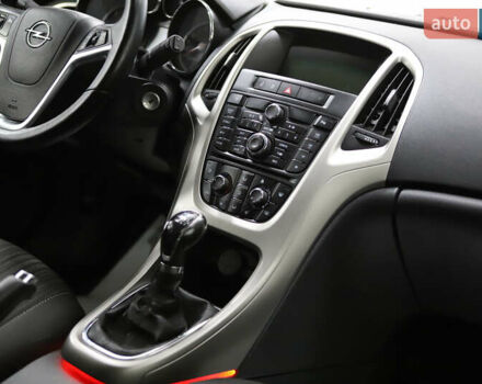 Белый Опель Астра, объемом двигателя 1.7 л и пробегом 140 тыс. км за 7700 $, фото 85 на Automoto.ua