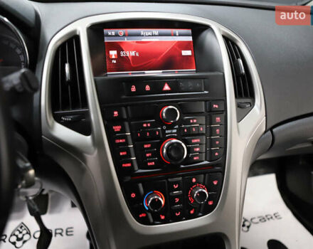 Белый Опель Астра, объемом двигателя 1.7 л и пробегом 140 тыс. км за 7700 $, фото 57 на Automoto.ua