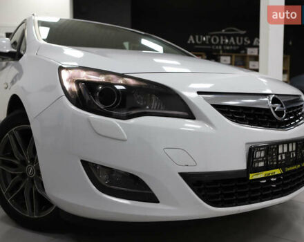 Белый Опель Астра, объемом двигателя 1.7 л и пробегом 140 тыс. км за 7700 $, фото 23 на Automoto.ua