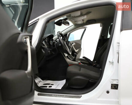 Белый Опель Астра, объемом двигателя 1.7 л и пробегом 140 тыс. км за 7700 $, фото 45 на Automoto.ua