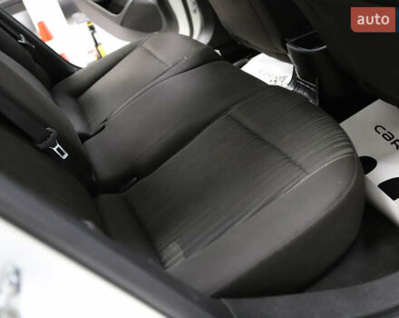 Белый Опель Астра, объемом двигателя 1.7 л и пробегом 140 тыс. км за 7700 $, фото 80 на Automoto.ua