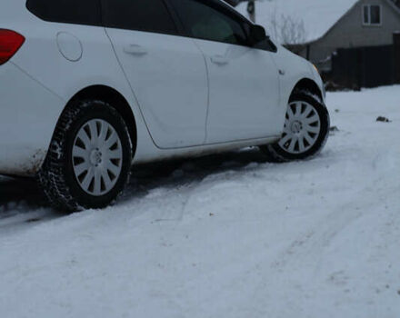 Белый Опель Астра, объемом двигателя 1.96 л и пробегом 286 тыс. км за 7500 $, фото 4 на Automoto.ua