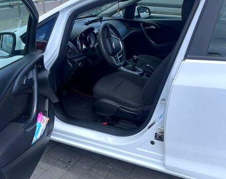 Белый Опель Астра, объемом двигателя 1.6 л и пробегом 244 тыс. км за 8000 $, фото 1 на Automoto.ua