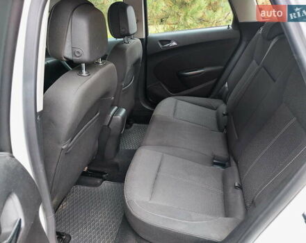 Белый Опель Астра, объемом двигателя 1.6 л и пробегом 211 тыс. км за 9300 $, фото 8 на Automoto.ua