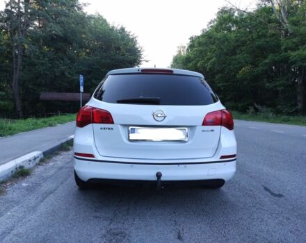 Белый Опель Астра, объемом двигателя 1.6 л и пробегом 235 тыс. км за 8500 $, фото 4 на Automoto.ua