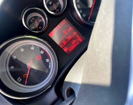 Белый Опель Астра, объемом двигателя 1.6 л и пробегом 244 тыс. км за 8000 $, фото 6 на Automoto.ua