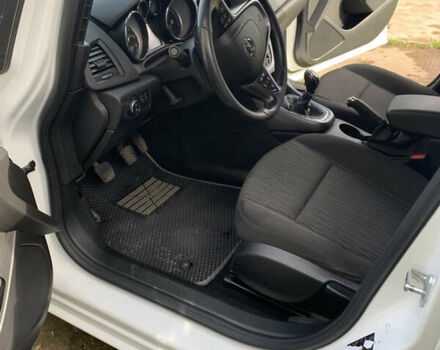 Белый Опель Астра, объемом двигателя 1.6 л и пробегом 271 тыс. км за 8700 $, фото 20 на Automoto.ua