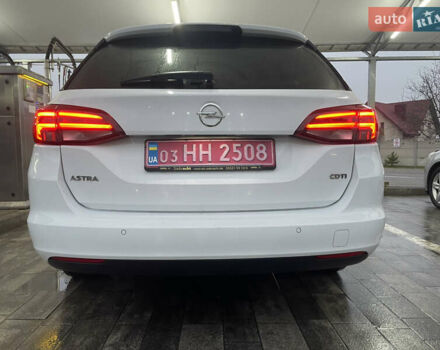 Белый Опель Астра, объемом двигателя 1.6 л и пробегом 221 тыс. км за 9500 $, фото 1 на Automoto.ua