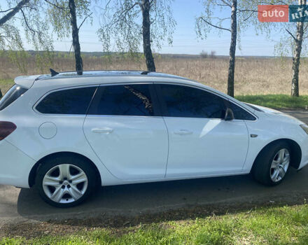 Опель Астра 2016 в Борисполе на Automoto.ua Белый Опель Астра, объемом двигателя 1.6 л и пробегом 290 тыс. км за 9400 $, фото 4 на Automoto.ua