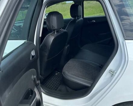 Білий Опель Астра, об'ємом двигуна 1.6 л та пробігом 169 тис. км за 7700 $, фото 17 на Automoto.ua