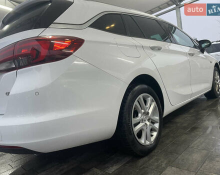 Белый Опель Астра, объемом двигателя 1.6 л и пробегом 221 тыс. км за 9500 $, фото 4 на Automoto.ua