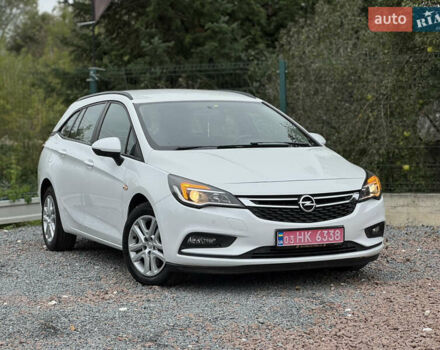 Белый Опель Астра, объемом двигателя 1.6 л и пробегом 182 тыс. км за 9999 $, фото 2 на Automoto.ua