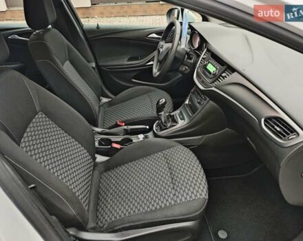 Белый Опель Астра, объемом двигателя 1.6 л и пробегом 184 тыс. км за 10000 $, фото 33 на Automoto.ua