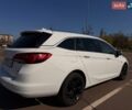 Белый Опель Астра, объемом двигателя 1.6 л и пробегом 212 тыс. км за 10000 $, фото 2 на Automoto.ua