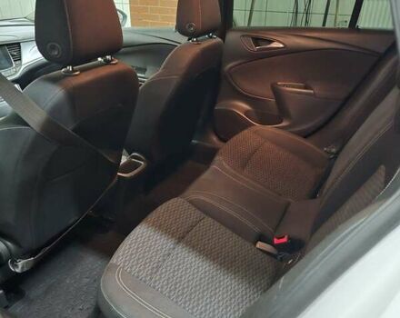 Опель Астра 2017 в Бердичеве на Automoto.ua Белый Опель Астра, объемом двигателя 1.6 л и пробегом 169 тыс. км за 8800 $, фото 11 на Automoto.ua