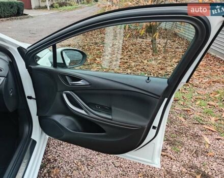 Белый Опель Астра, объемом двигателя 1.6 л и пробегом 184 тыс. км за 10000 $, фото 29 на Automoto.ua