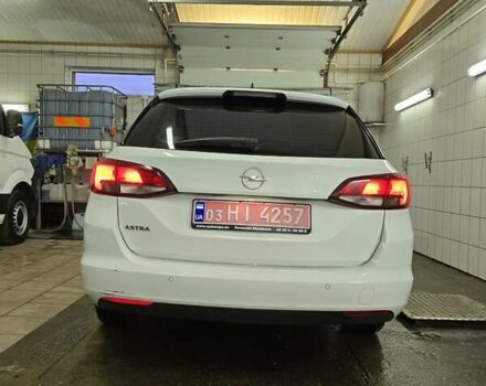 Опель Астра 2017 в Бердичеве на Automoto.ua Белый Опель Астра, объемом двигателя 1.6 л и пробегом 169 тыс. км за 8800 $, фото 6 на Automoto.ua