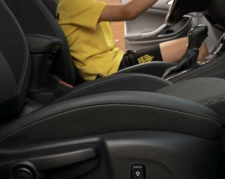 Белый Опель Астра, объемом двигателя 1.6 л и пробегом 229 тыс. км за 11900 $, фото 5 на Automoto.ua