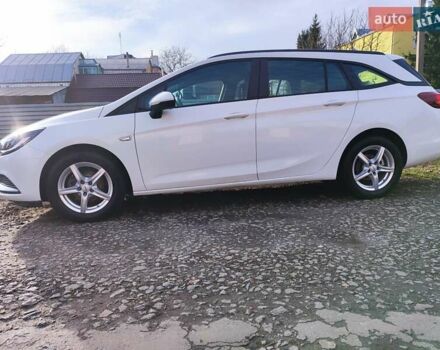 Белый Опель Астра, объемом двигателя 1.6 л и пробегом 184 тыс. км за 10000 $, фото 2 на Automoto.ua