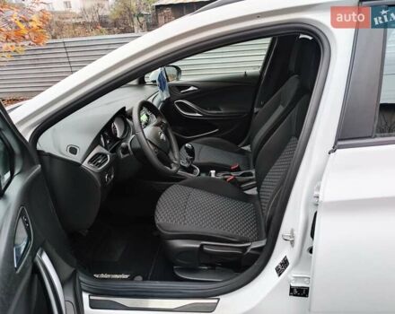 Белый Опель Астра, объемом двигателя 1.6 л и пробегом 184 тыс. км за 10000 $, фото 12 на Automoto.ua