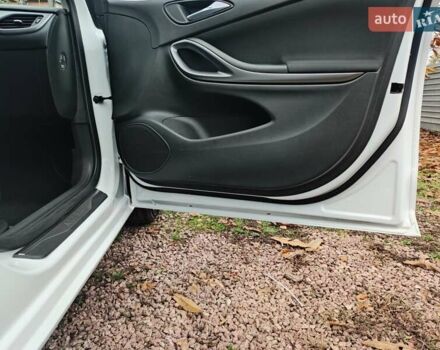 Белый Опель Астра, объемом двигателя 1.6 л и пробегом 184 тыс. км за 10000 $, фото 31 на Automoto.ua