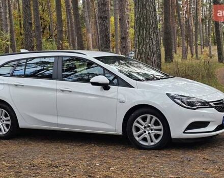 Опель Астра 2018 в Чернигове на Automoto.ua Белый Опель Астра, объемом двигателя 1.6 л и пробегом 248 тыс. км за 8999 $, фото 1 на Automoto.ua