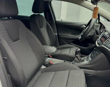 Белый Опель Астра, объемом двигателя 1.6 л и пробегом 223 тыс. км за 11000 $, фото 76 на Automoto.ua