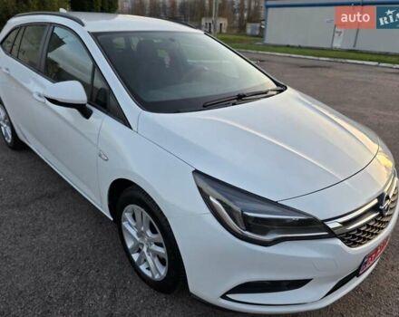 Белый Опель Астра, объемом двигателя 1.6 л и пробегом 178 тыс. км за 9999 $, фото 16 на Automoto.ua