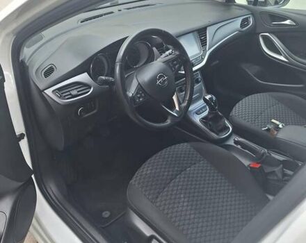 Белый Опель Астра, объемом двигателя 1.6 л и пробегом 220 тыс. км за 8097 $, фото 4 на Automoto.ua