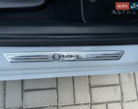 Білий Опель Астра, об'ємом двигуна 1.6 л та пробігом 189 тис. км за 10999 $, фото 25 на Automoto.ua