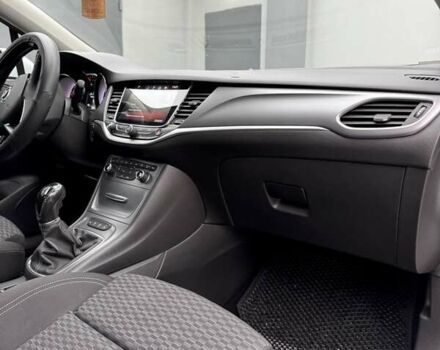 Белый Опель Астра, объемом двигателя 1.6 л и пробегом 223 тыс. км за 11000 $, фото 77 на Automoto.ua