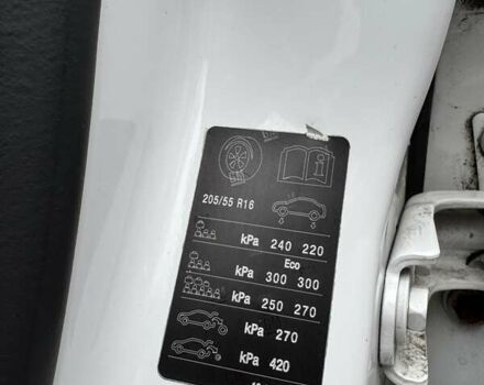 Белый Опель Астра, объемом двигателя 1.6 л и пробегом 223 тыс. км за 11000 $, фото 91 на Automoto.ua