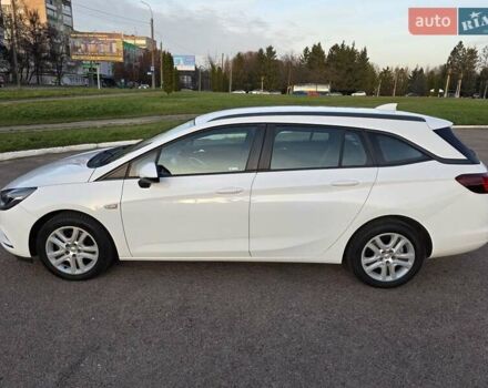 Белый Опель Астра, объемом двигателя 1.6 л и пробегом 178 тыс. км за 9999 $, фото 12 на Automoto.ua