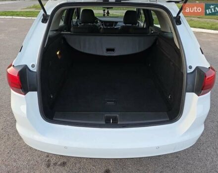 Белый Опель Астра, объемом двигателя 1.6 л и пробегом 178 тыс. км за 9999 $, фото 42 на Automoto.ua