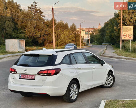 Белый Опель Астра, объемом двигателя 1.6 л и пробегом 205 тыс. км за 12795 $, фото 6 на Automoto.ua