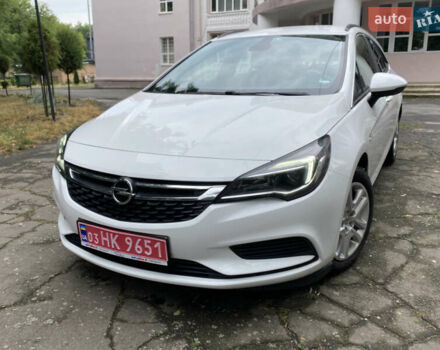 Белый Опель Астра, объемом двигателя 1.6 л и пробегом 221 тыс. км за 10800 $, фото 2 на Automoto.ua