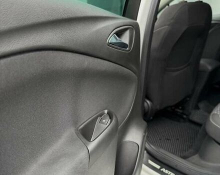 Белый Опель Астра, объемом двигателя 1.6 л и пробегом 223 тыс. км за 11000 $, фото 51 на Automoto.ua