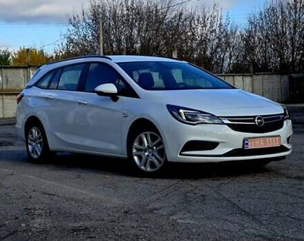 Білий Опель Астра, об'ємом двигуна 1.6 л та пробігом 132 тис. км за 12000 $, фото 8 на Automoto.ua
