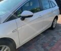 Белый Опель Астра, объемом двигателя 1.6 л и пробегом 296 тыс. км за 10000 $, фото 4 на Automoto.ua