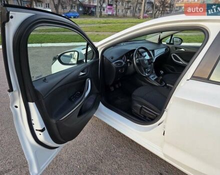 Белый Опель Астра, объемом двигателя 1.6 л и пробегом 178 тыс. км за 9999 $, фото 27 на Automoto.ua