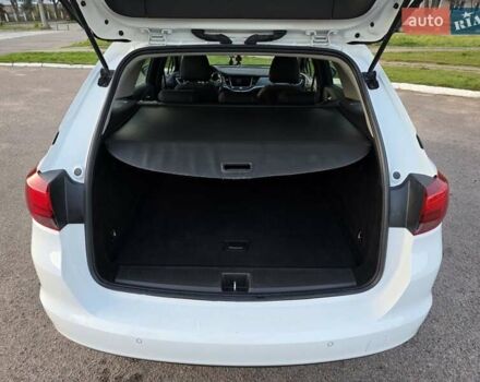 Белый Опель Астра, объемом двигателя 1.6 л и пробегом 178 тыс. км за 9999 $, фото 41 на Automoto.ua