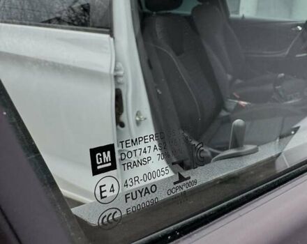 Белый Опель Астра, объемом двигателя 1.6 л и пробегом 223 тыс. км за 11000 $, фото 85 на Automoto.ua