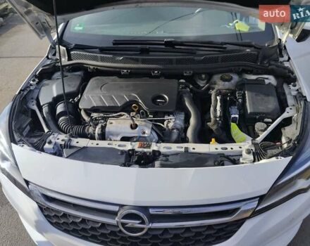 Белый Опель Астра, объемом двигателя 1.6 л и пробегом 175 тыс. км за 10500 $, фото 10 на Automoto.ua